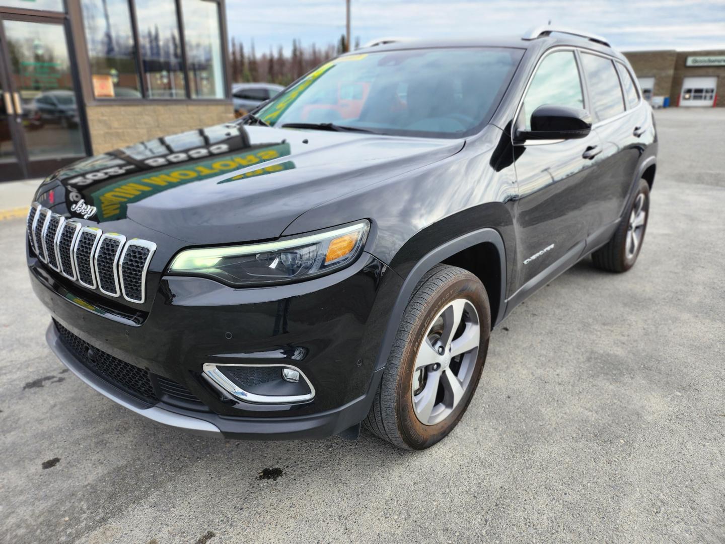 2021 BLACK /Black JEEP CHEROKEE LIMITED (1C4PJMDX6MD) with an 3.2L engine, Automatic transmission, located at 1960 Industrial Drive, Wasilla, 99654, (907) 274-2277, 61.573475, -149.400146 - Photo#2